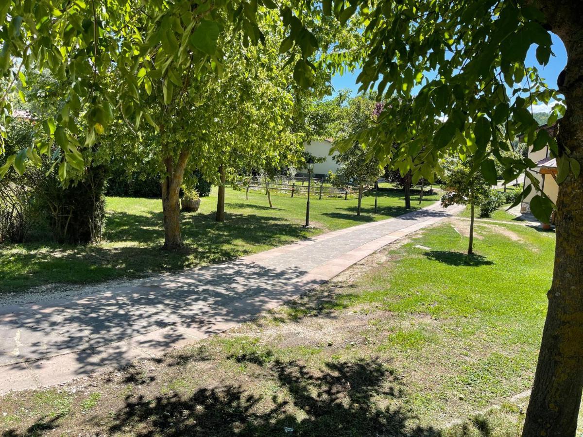 Agriturismo Cupello Cagnano Amiterno Bagian luar foto